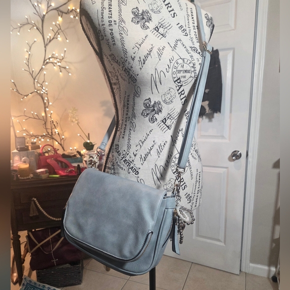 Source Unknown Handbags - Zippered Light Blue Crossbody Bag